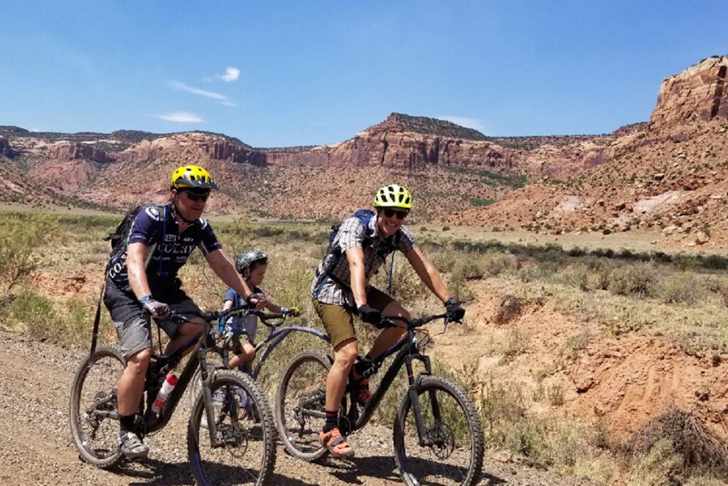 Family-friendly cycling tours in the US