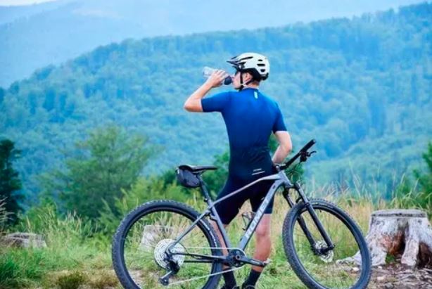 Cycling apparel for sustainable fashion 2025